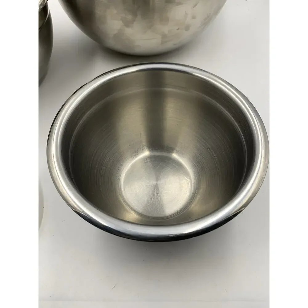 Set of 8 Stainless Steel professional grade Prep Bowls with Lids,